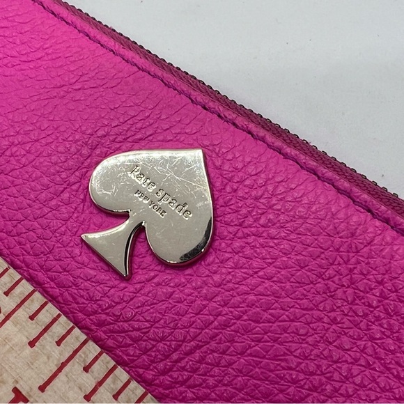 Kate Spade New York Pink Pebbled Leather Zip Wristlet Pouch GUC - Picture 14 of 16